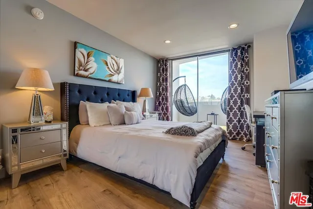 $5,550 | 7250 Franklin Avenue, Unit 802, Los Angeles, CA 90046