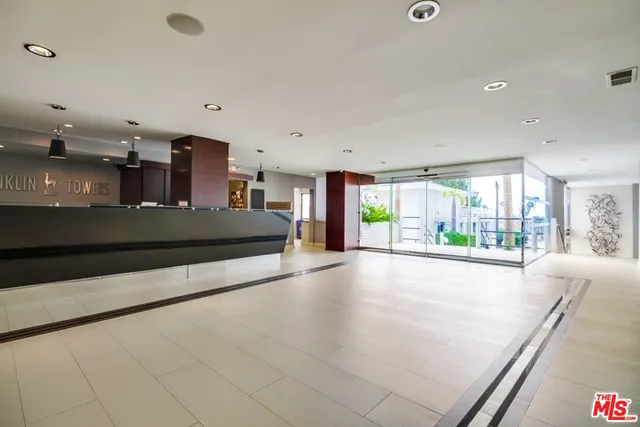 $5,550 | 7250 Franklin Avenue, Unit 802, Los Angeles, CA 90046