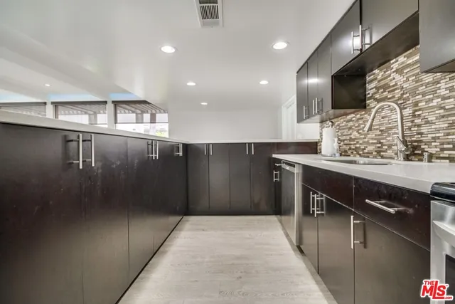 $5,550 | 7250 Franklin Avenue, Unit 802, Los Angeles, CA 90046