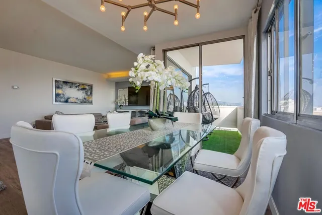 $5,550 | 7250 Franklin Avenue, Unit 802, Los Angeles, CA 90046