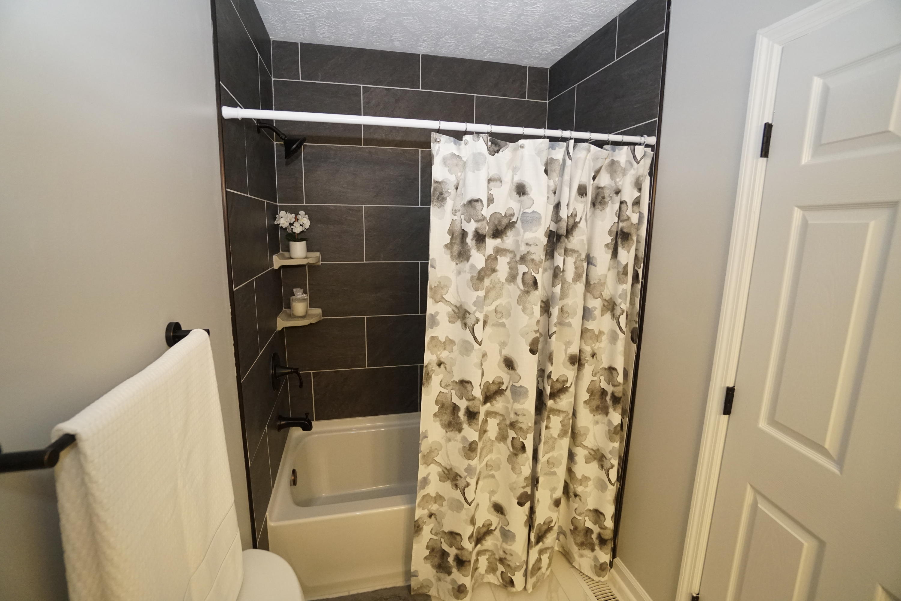 107 Cherian Court Pooler, GA 31322 - Photo 22 of 50 Tile tub/shower area