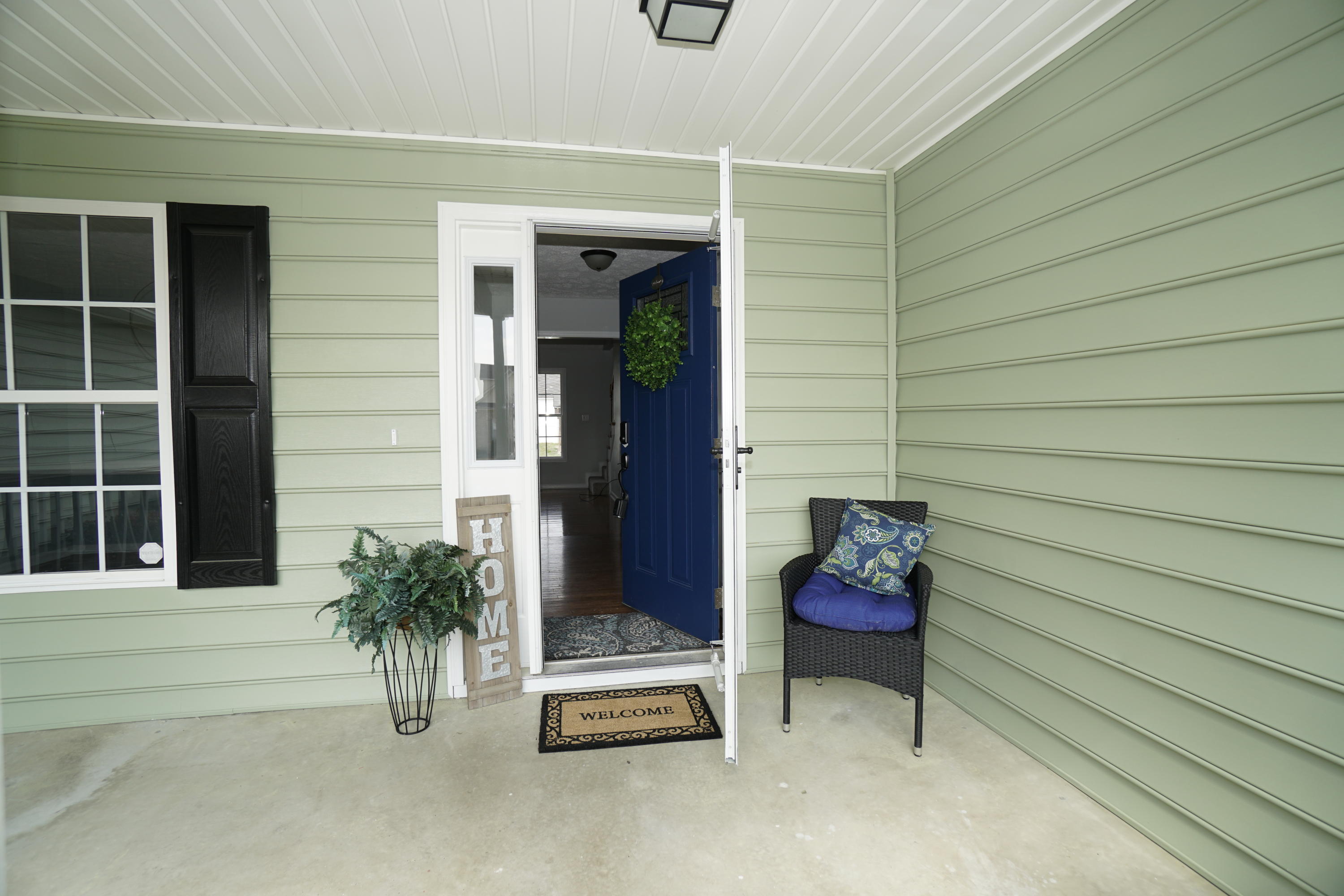 107 Cherian Court Pooler, GA 31322 - Photo 4 of 50 Welcome to your new home - come on in!