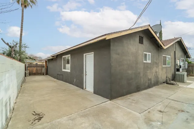 $515,000 | 832 Jackson Street, Winters, CA 95694