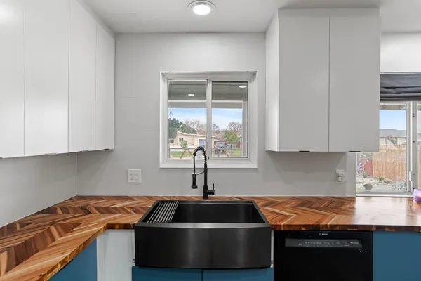 $499,999 | 832 Jackson Street, Winters, CA 95694