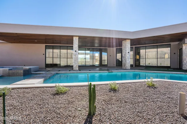 $3,950,000 | 2431 Dry Crk Court, Lake Havasu City, AZ 86406