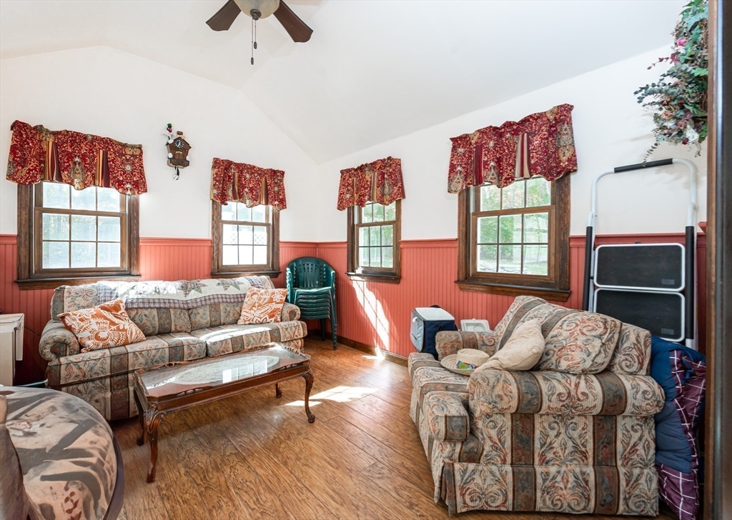 140 Ruby Road Dracut, MA 01826 - Photo 14 of 41 Gallery Image 14