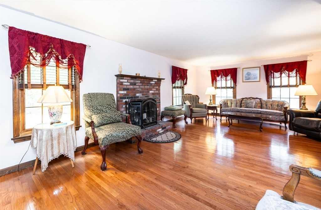 140 Ruby Road Dracut, MA 01826 - Photo 18 of 41 Gallery Image 18