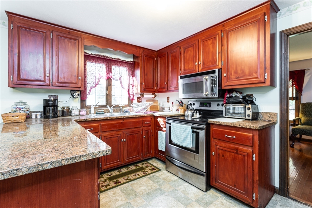 140 Ruby Road Dracut, MA 01826 - Photo 2 of 41 Gallery Image 2