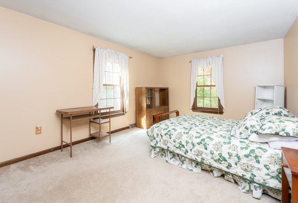 140 Ruby Road Dracut, MA 01826 - Photo 27 of 41 Gallery Image 27