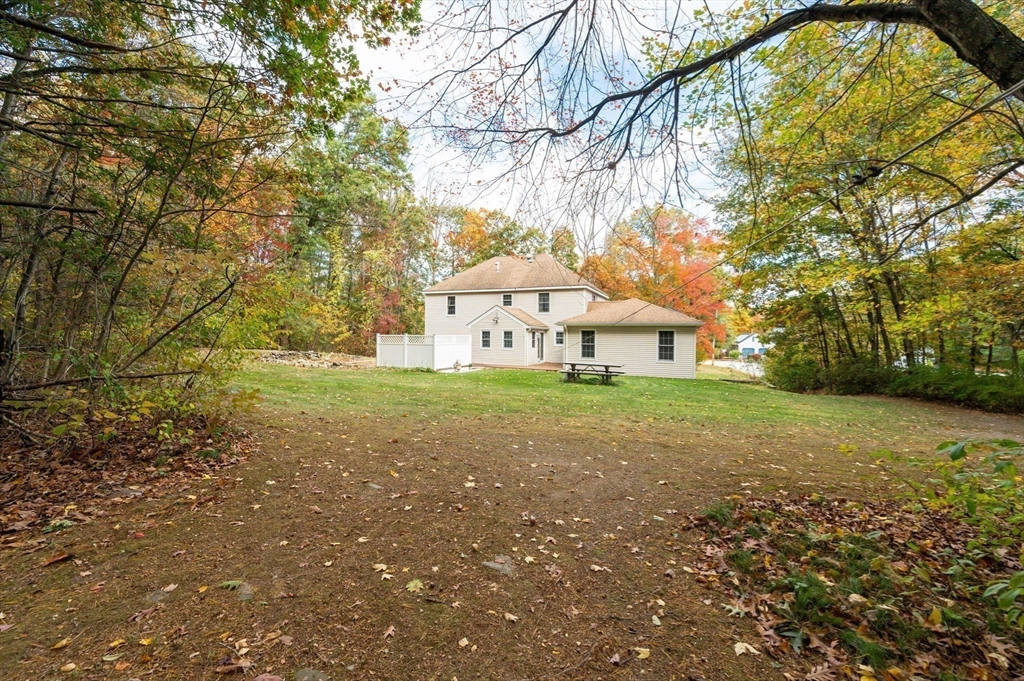 140 Ruby Road Dracut, MA 01826 - Photo 33 of 41 Gallery Image 33