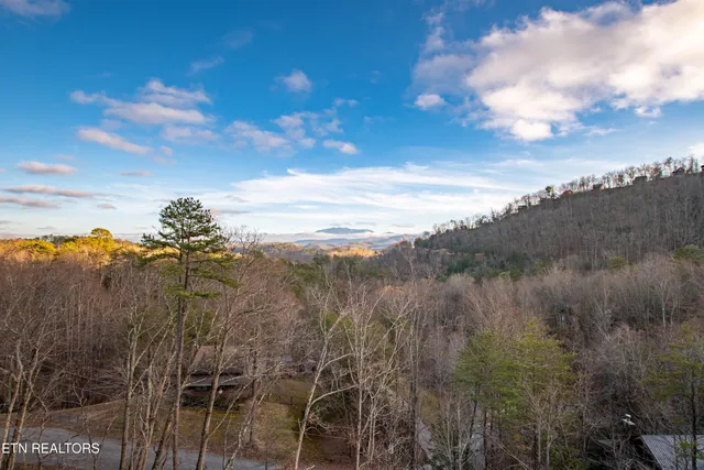 $699,000 | 2138 Rising Fawn Way, Sevierville, TN 37862