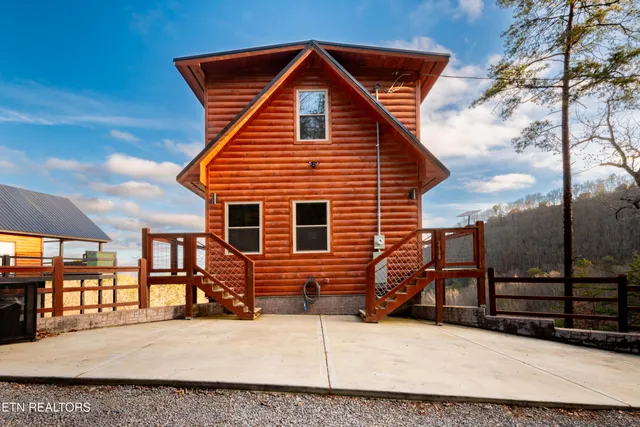 $699,000 | 2138 Rising Fawn Way, Sevierville, TN 37862