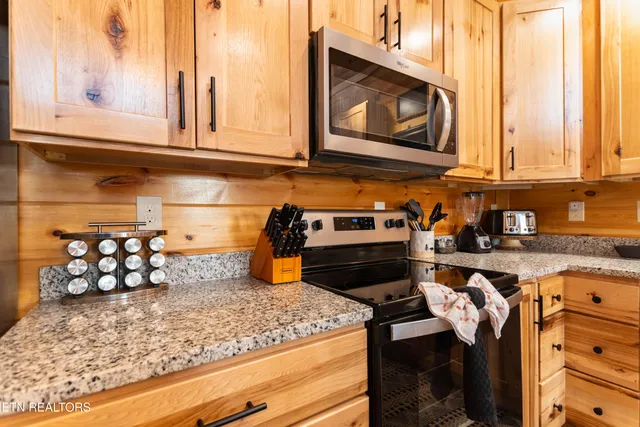 $699,000 | 2138 Rising Fawn Way, Sevierville, TN 37862