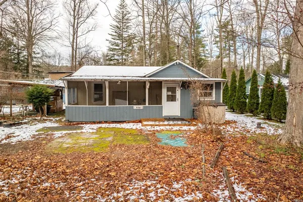 $170,000 | 3 Avenue, Godeffroy, NY 12729