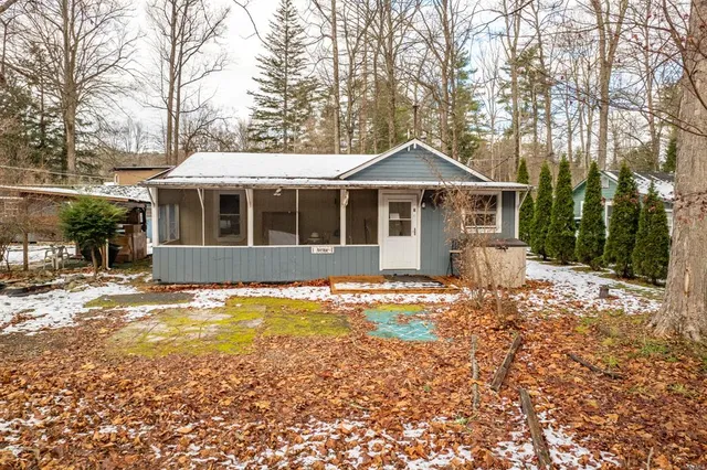 $170,000 | 3 Avenue, Godeffroy, NY 12729