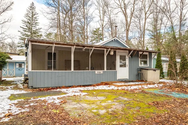 $170,000 | 3 Avenue, Godeffroy, NY 12729