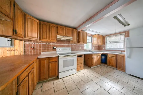 $170,000 | 3 Avenue, Godeffroy, NY 12729