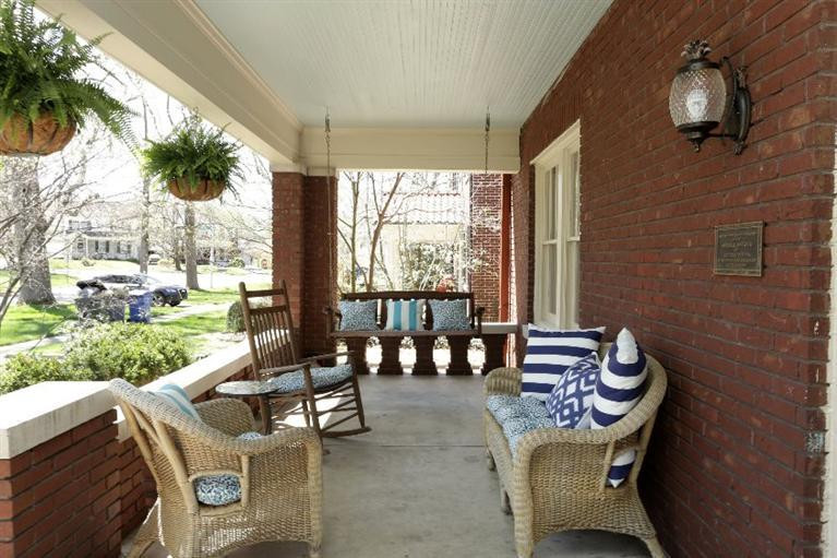 229 Woodspoint Road Lexington, KY 40502 - Photo 4 of 30 Photo 4