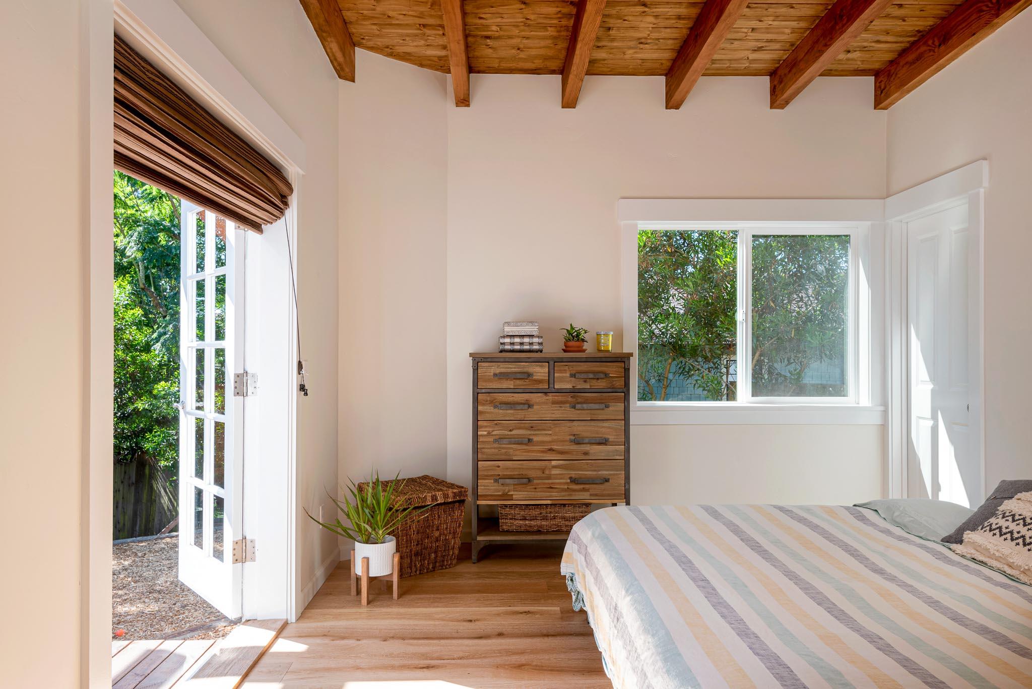 30 Skyline Circle Santa Barbara, CA 93109 - Photo 11 of 27 Master Bedroom