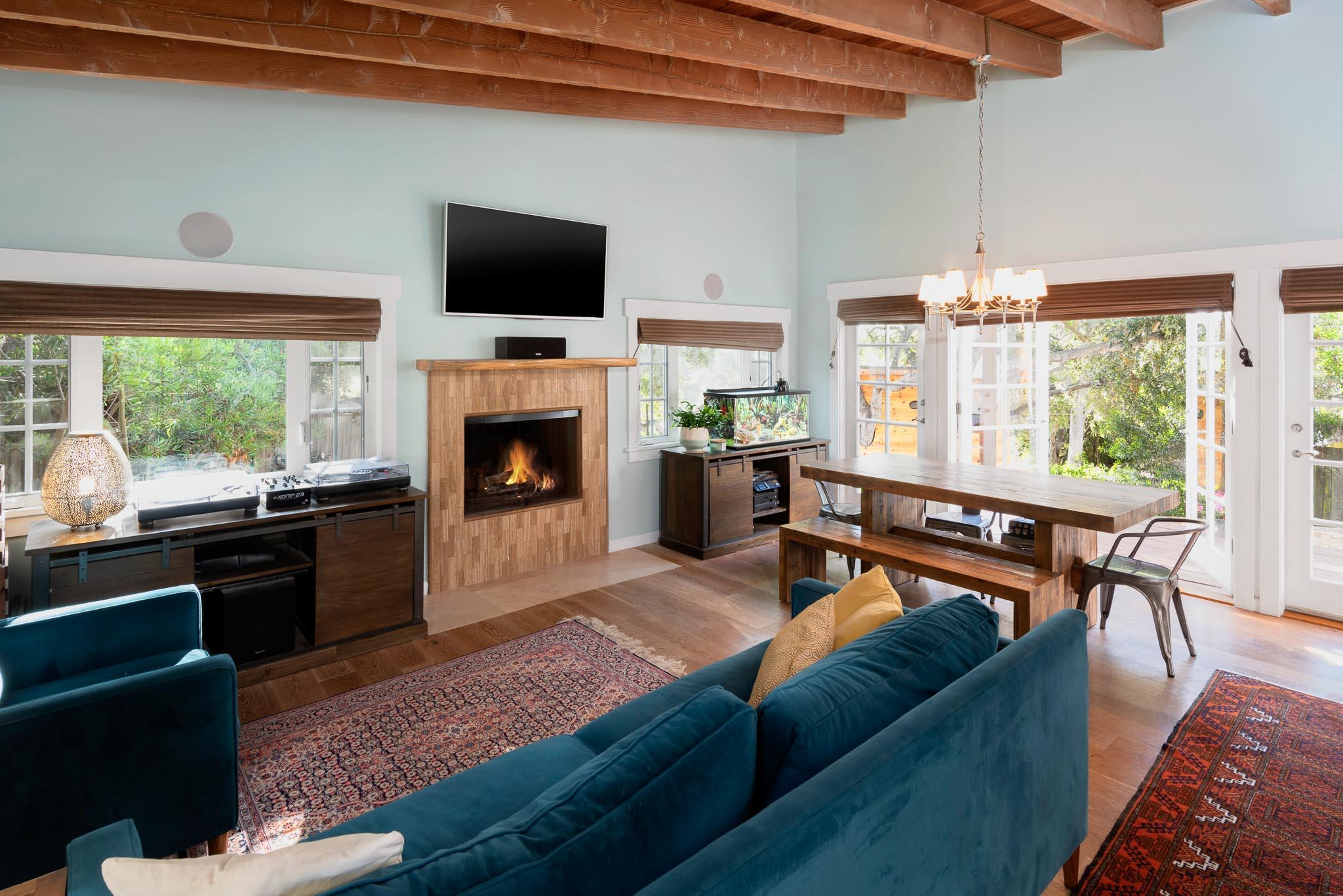 30 Skyline Circle Santa Barbara, CA 93109 - Photo 5 of 27 Living Room