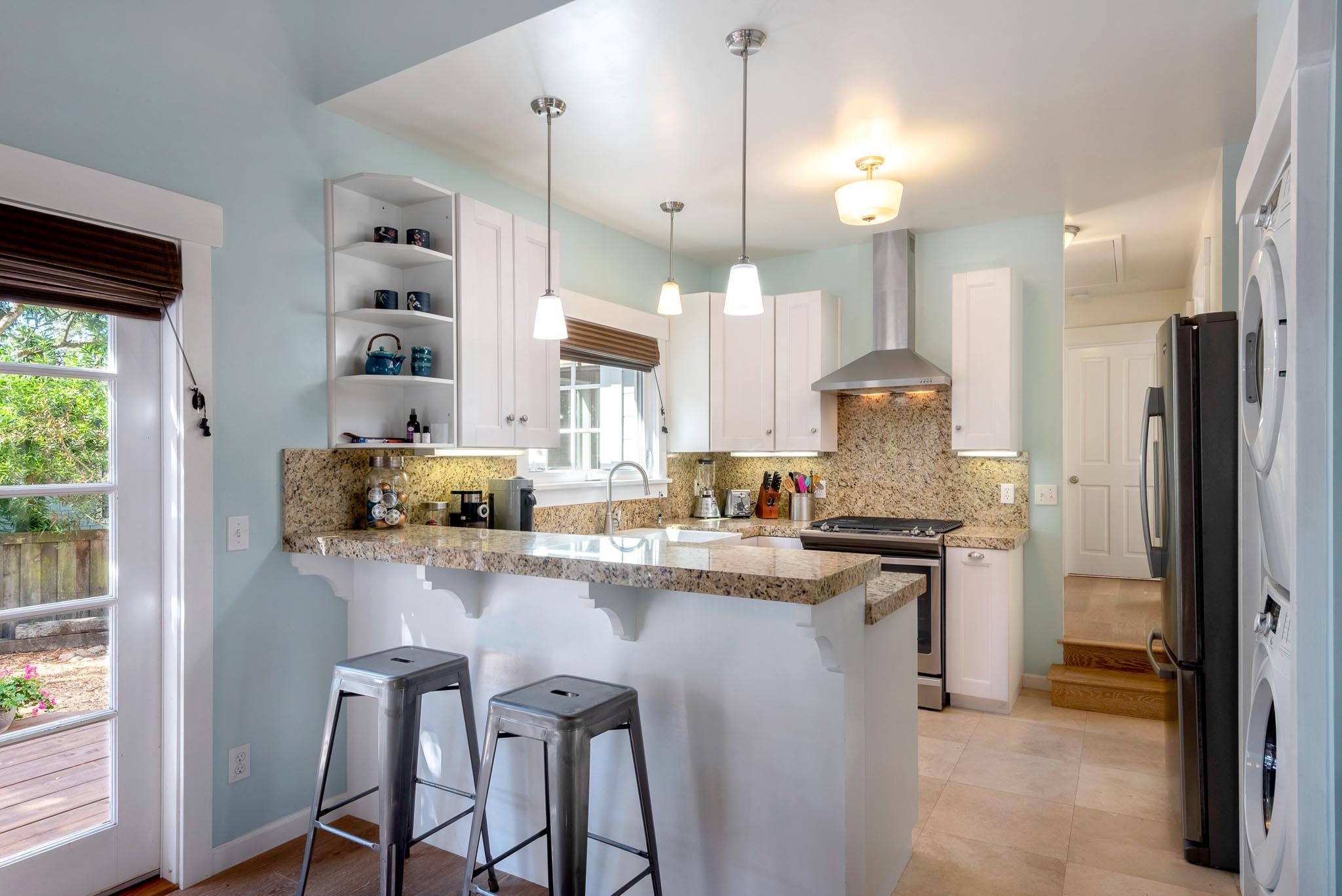 30 Skyline Circle Santa Barbara, CA 93109 - Photo 7 of 27 Kitchen