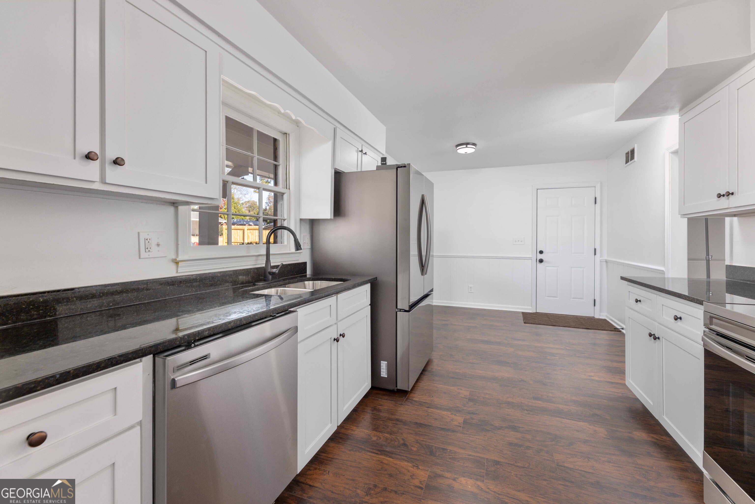 6002 Canterbury Drive Columbus, GA 31909 - Photo 6 of 39