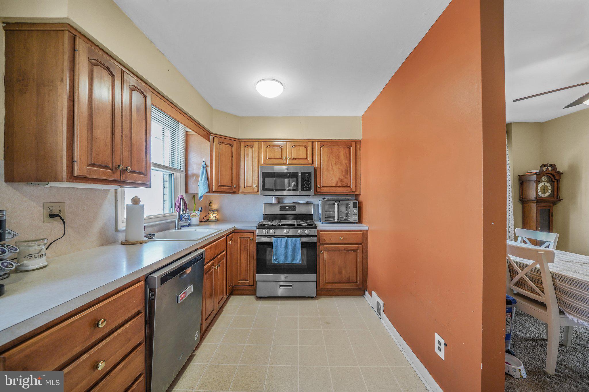 9965 Bridle Road Philadelphia, PA 19115 - Photo 9 of 33 Gallery Image 9