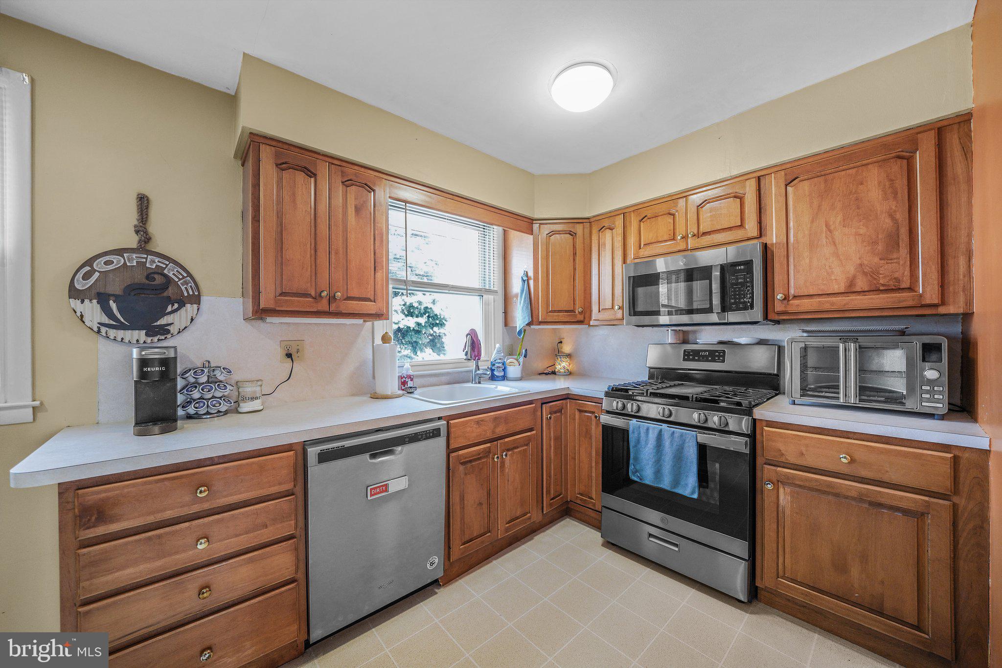 9965 Bridle Road Philadelphia, PA 19115 - Photo 10 of 33 Gallery Image 10