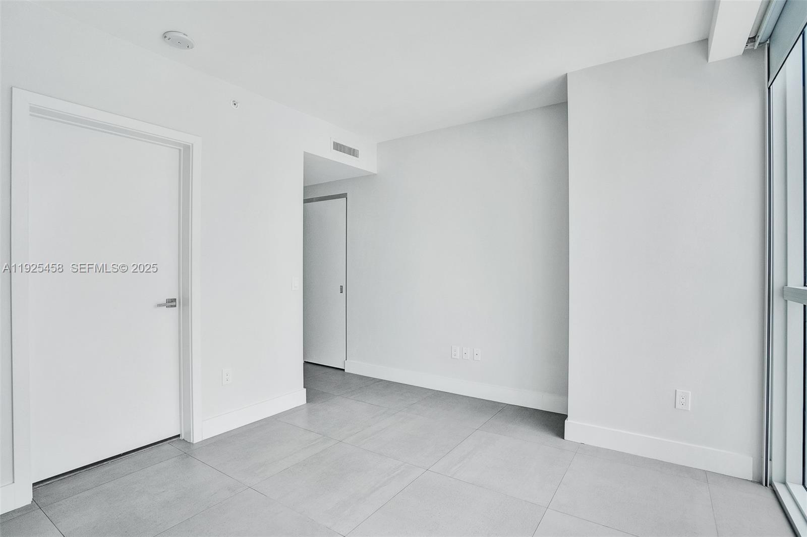 1080 Brickell Avenue, Unit 4109 Miami, FL 33131 - Photo 10 of 23