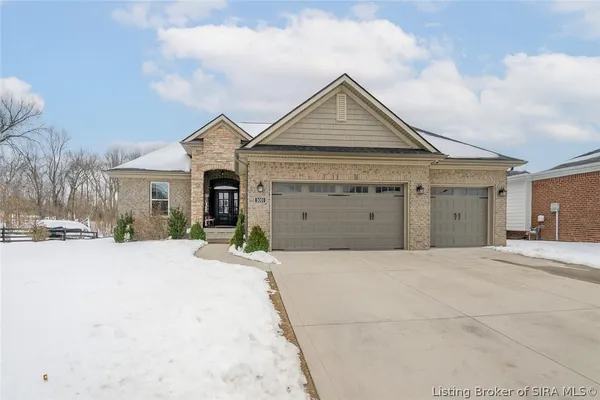 $489,900 | 3001 Bridlewood Lane, New Albany, IN 47150