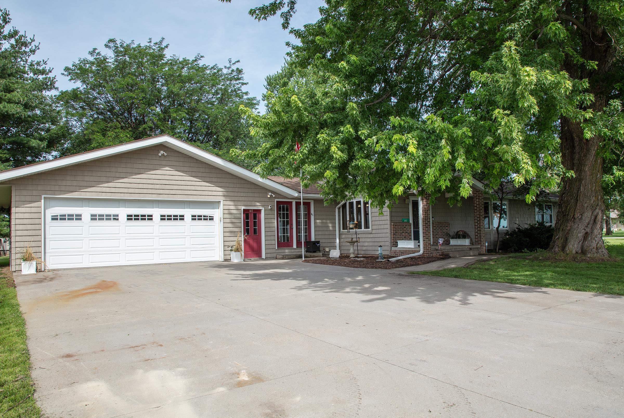 817 North Vernon Conrad, IA 50621 - Photo 1 of 27 Gallery Image 1
