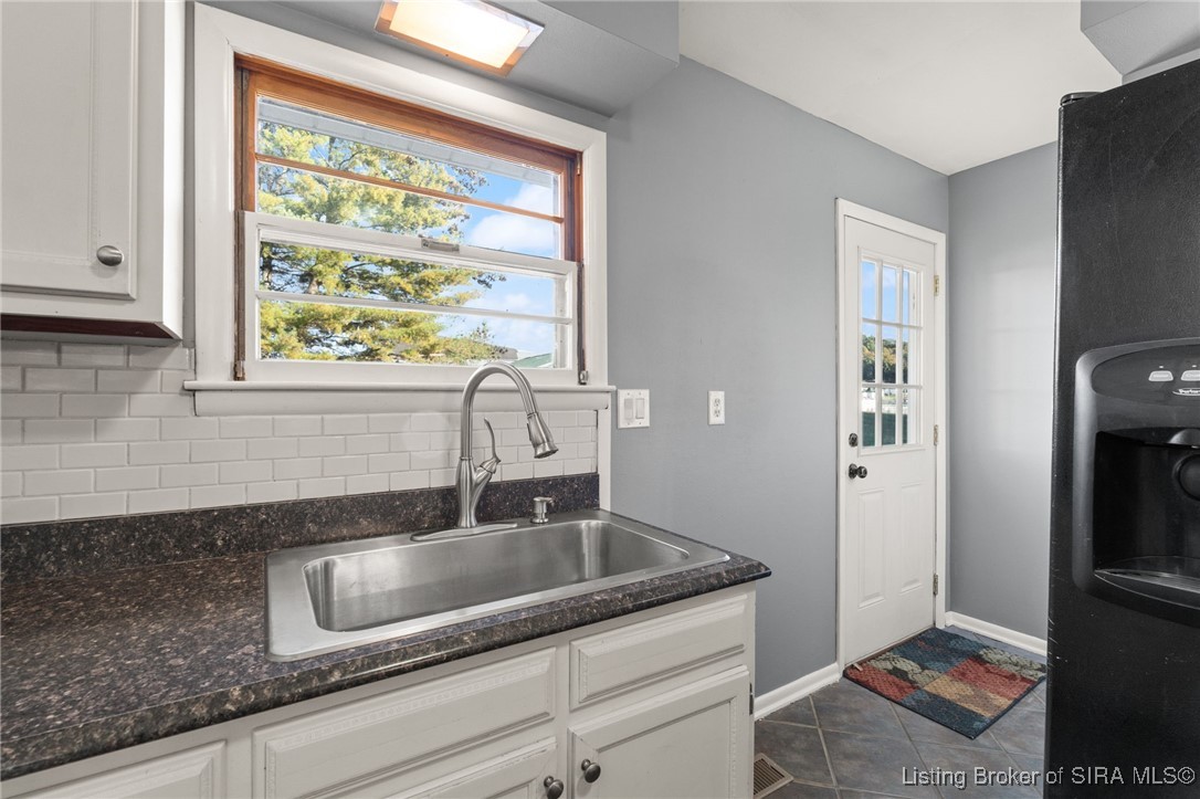 1235 Highway 62 Corydon, IN 47112 - Photo 26 of 40