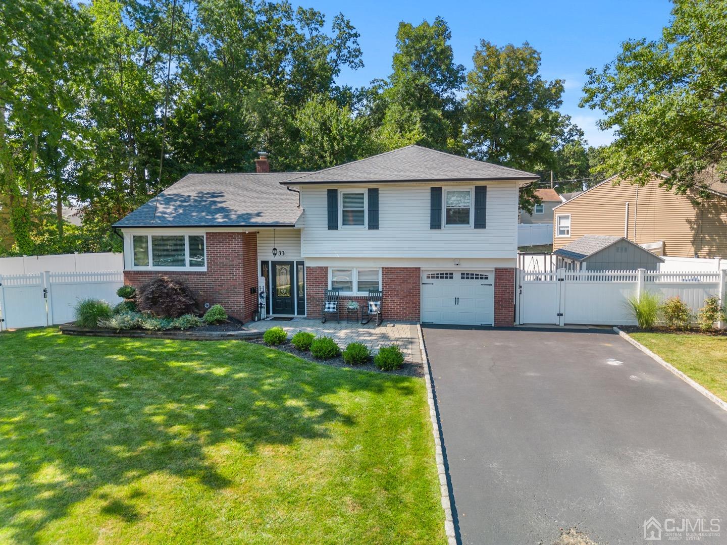 33 Runnymede Road Clark, NJ 07066 - Photo 1 of 20 Gallery Image 1