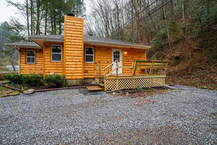 460 King Branch Road Sevierville, TN 37876 - Photo 8 of 29 20210316-3Y0A2542-HDR