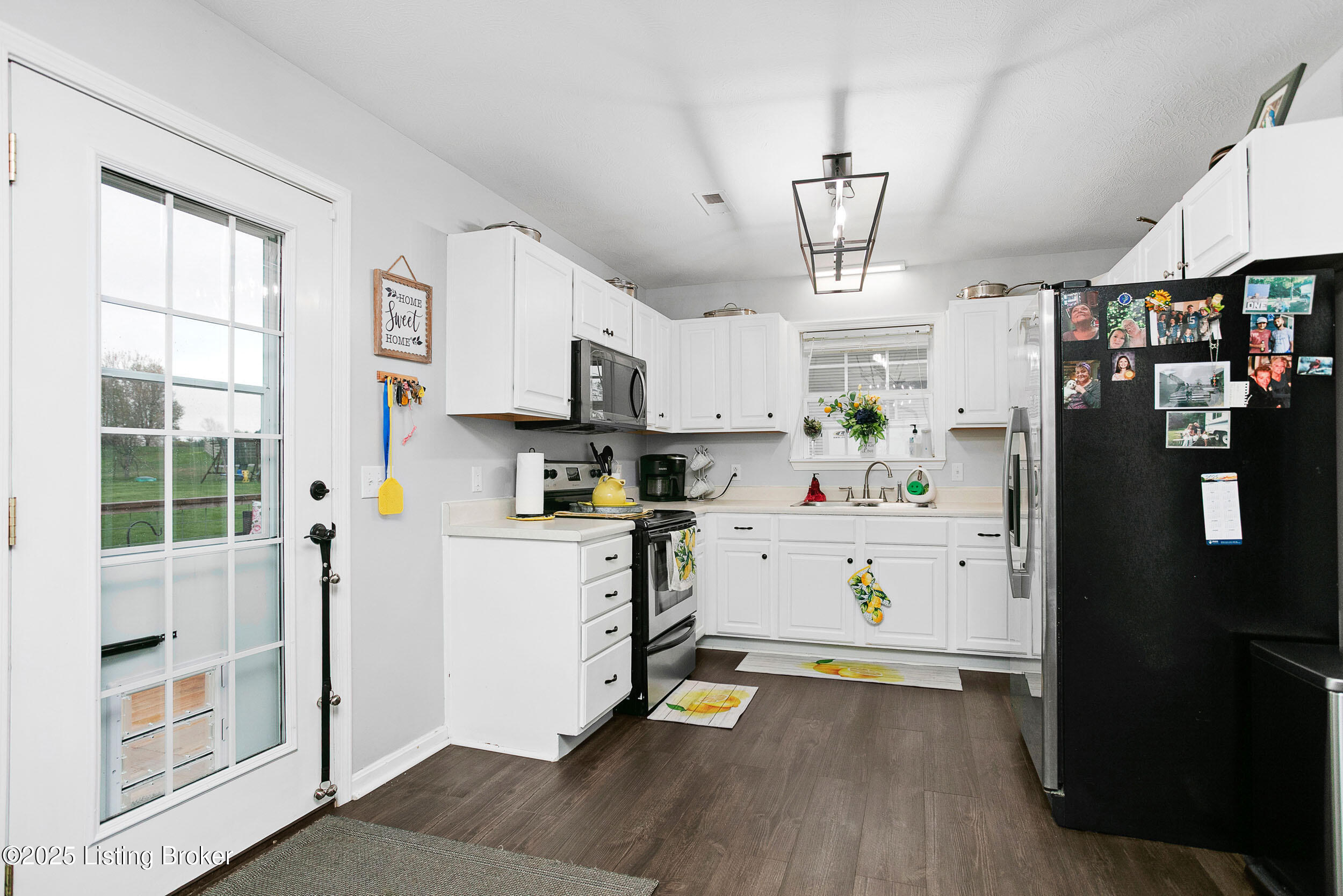 8044 Rineyville Road Rineyville, KY 40162 - Photo 6 of 23 Kitchen