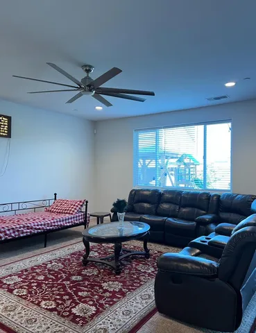 $575,000 | 4542 North Casey Avenue, Fresno, CA 93723