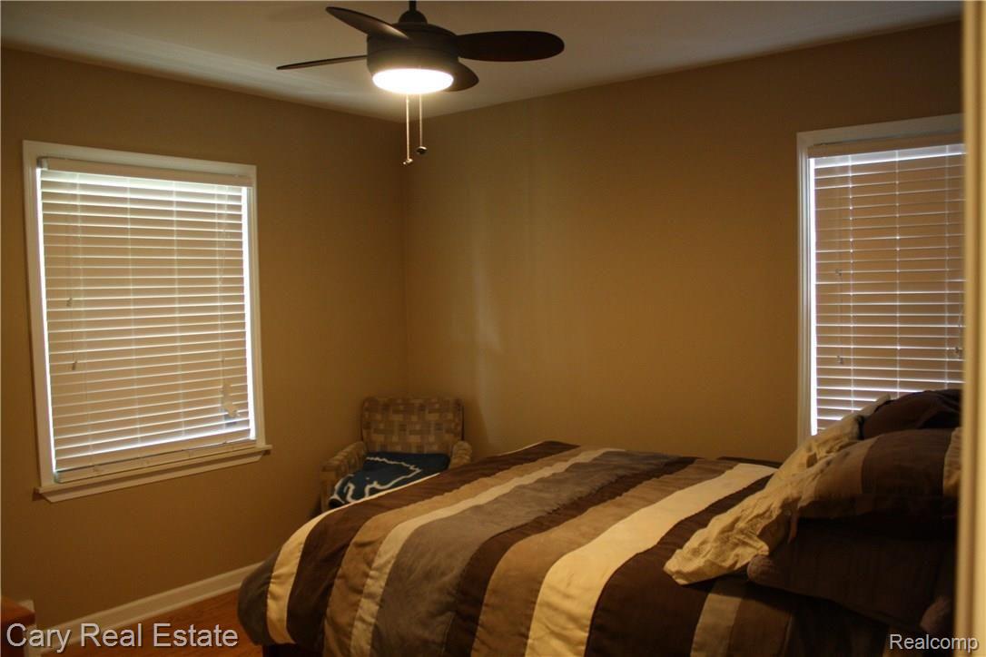 2275 Oxford Road Berkley, MI 48072 - Photo 24 of 40 IMG_4348.JPG