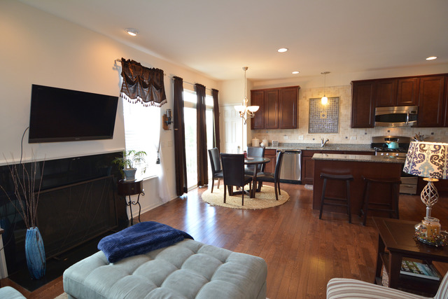 1005 Alberta Road Elgin, IL 60124 - Photo 11 of 19