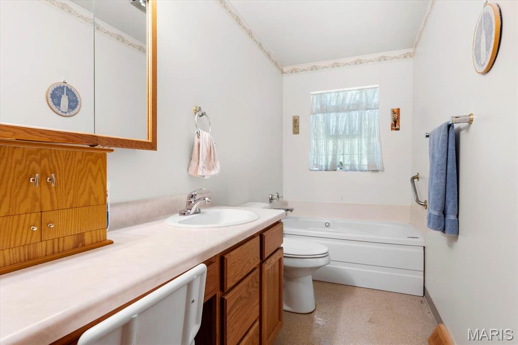 8345 Highway 143 Edwardsville, IL 62025 - Photo 23 of 50