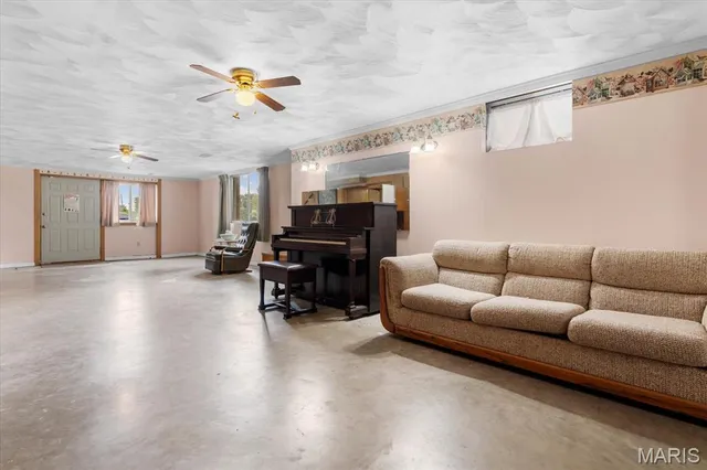 $360,000 | 8345 Highway 143, Edwardsville, IL 62025