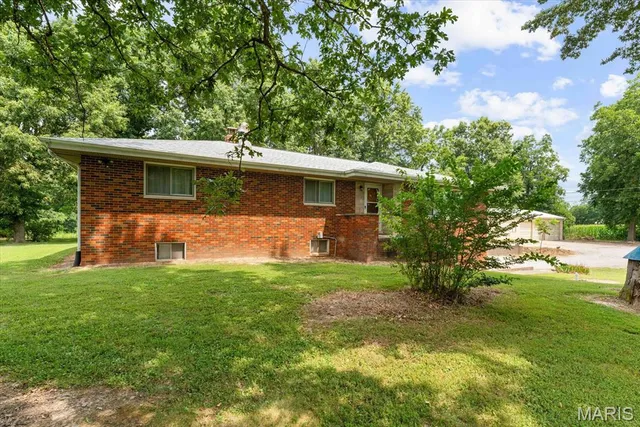 $360,000 | 8345 Highway 143, Edwardsville, IL 62025