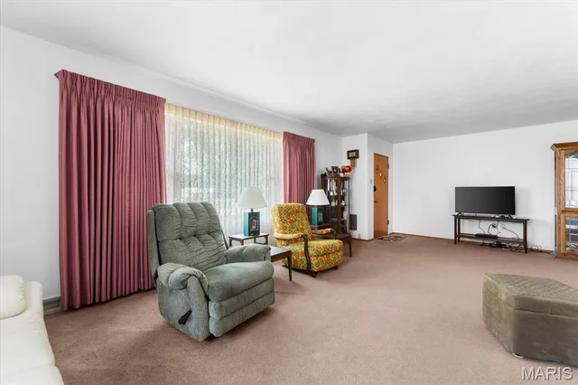 $360,000 | 8345 Highway 143, Edwardsville, IL 62025