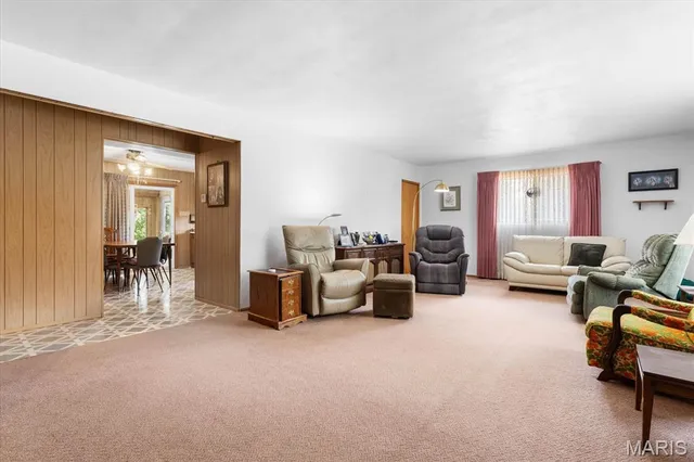 $360,000 | 8345 Highway 143, Edwardsville, IL 62025