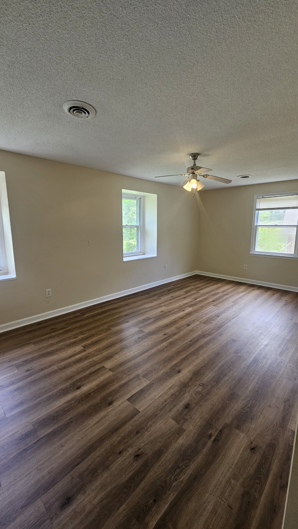 375 Mortons Lake Road Manchester, TN 37355 - Photo 14 of 16