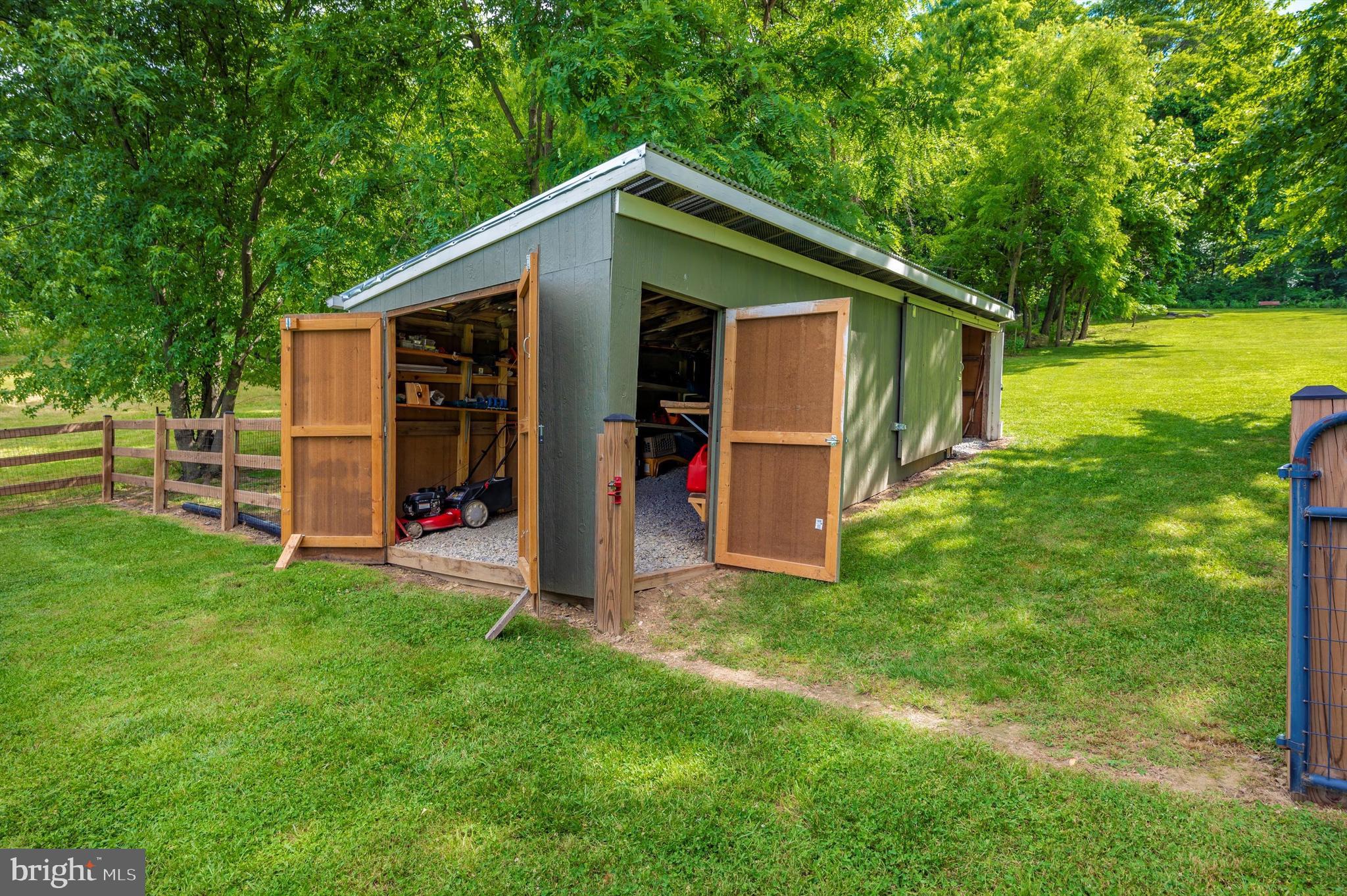 17315 Naylor Road Sabillasville, MD 21780 - Photo 44 of 78 Large outbuilding