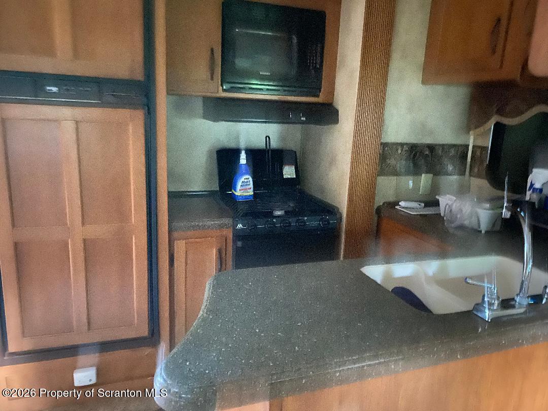 68 Black Diamond Beach Road Tunkhannock, PA 18657 - Photo 4 of 14 Kitchen