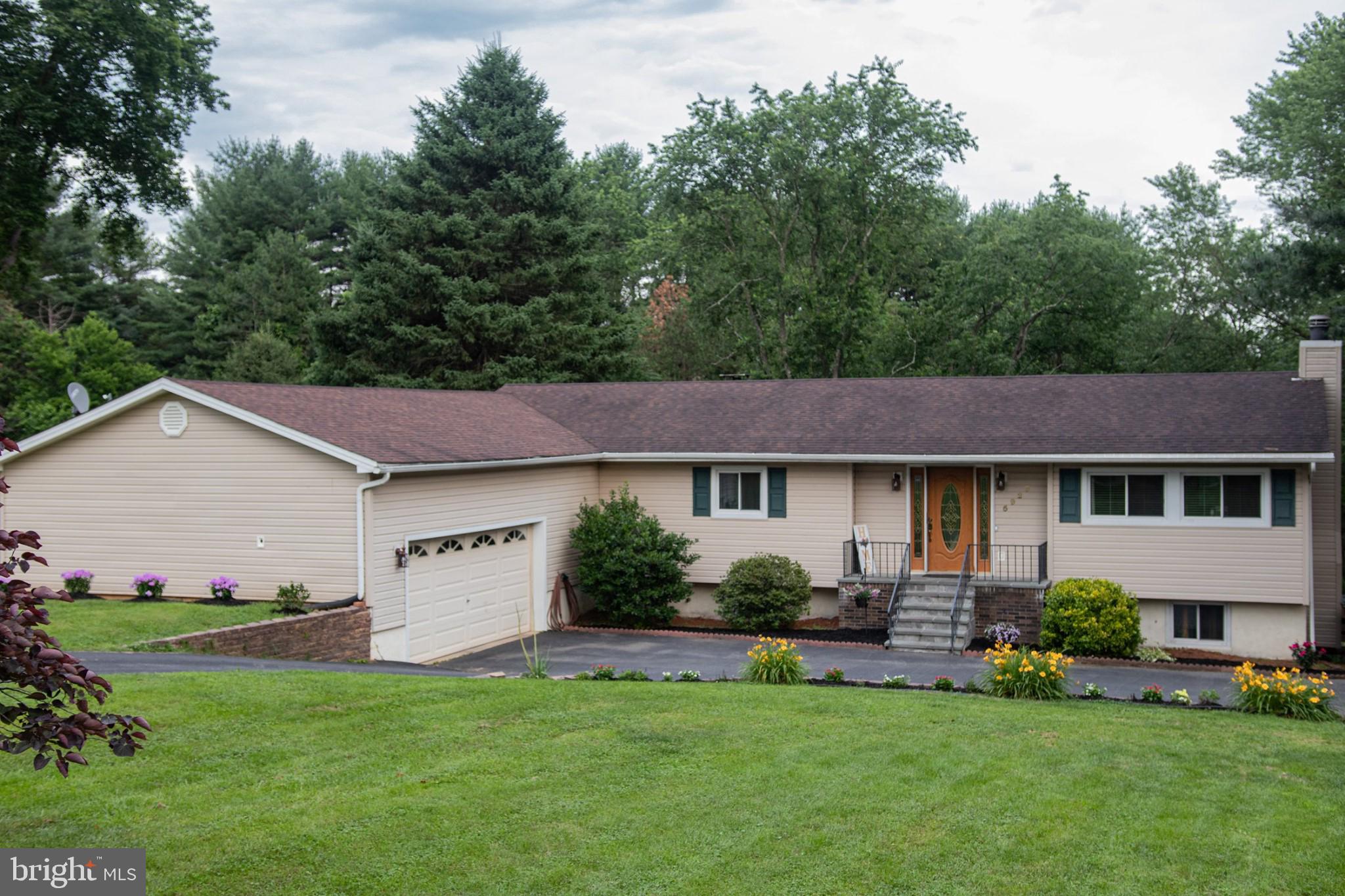 5925 Snowdens Run Road Sykesville, MD 21784 - Photo 6 of 73 Gallery Image 6