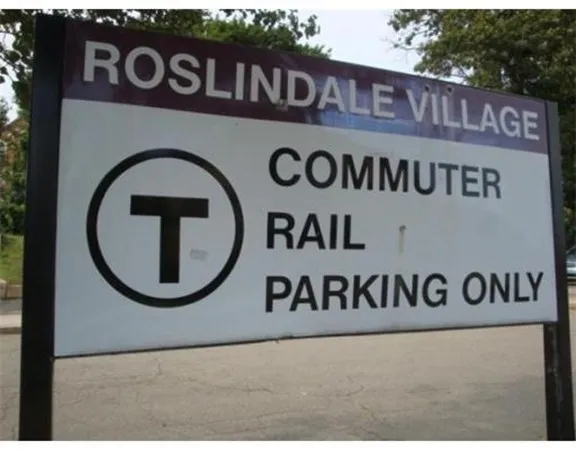 $2,300 | 734 South Street, Unit 1, Boston, MA 02131