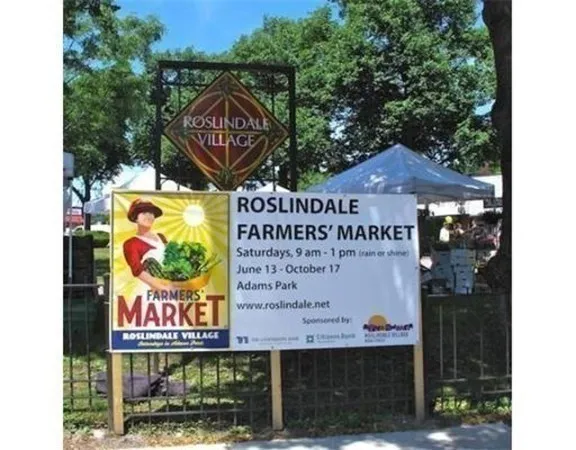 $2,300 | 734 South Street, Unit 1, Boston, MA 02131