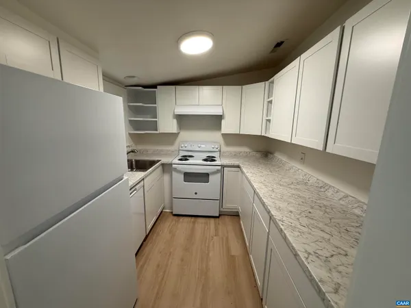 $775,000 | 140 Valley Road, Charlottesville, VA 22903